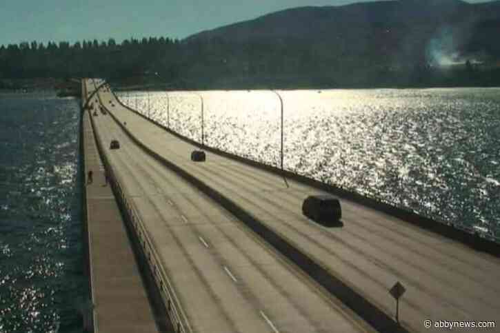 Quickly growing grass fire extinguished off Highway 97 in West Kelowna