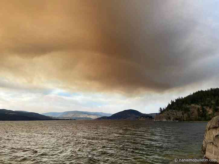 Smoke from wildfire near Boston Bar fills Okanagan skies