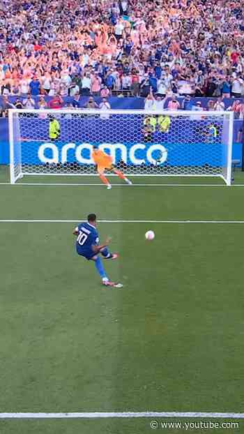 Mbappé nets his 19th FIFA World Cup goal for France! 🤩🇫🇷 #FIFAWorldCupOnYT