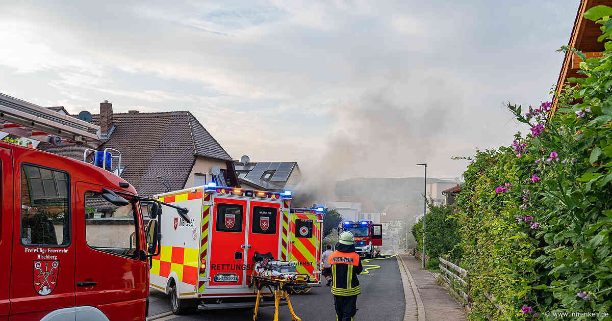 "Massiver Brand" im Kreis Bamberg fordert 100 Einsatzkräfte - zwei Verletzte