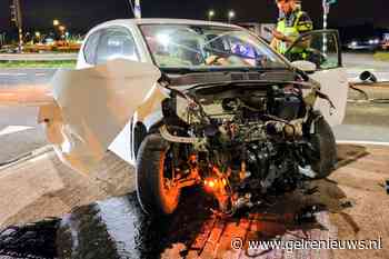 Veel schade na botsing op viaduct over snelweg