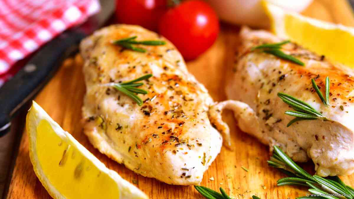 Chicken breasts will be 'juicy and perfectly cooked' every time after 5-second step