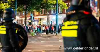 Feest na WK-zege Marokko slaat om in rellen in Rotterdam en Den Haag: twee agenten gewond, 29 aanhoudingen