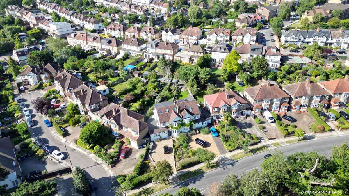 Married couples issued 'pay £213' home insurance warning