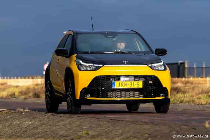 Koning Winter kreeg Toyota Aygo X Hybrid niet klein: zuinig inclusief periode op winterbanden