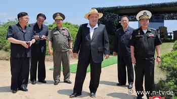 Wille zu "absoluter Macht": Nordkoreas Machthaber Kim beaufsichtigt Waffentests auf Marinezerstörer