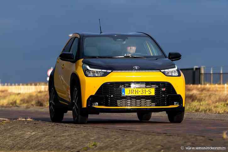 Koning Winter kreeg Toyota Aygo X Hybrid niet klein: zuinig inclusief periode op winterbanden