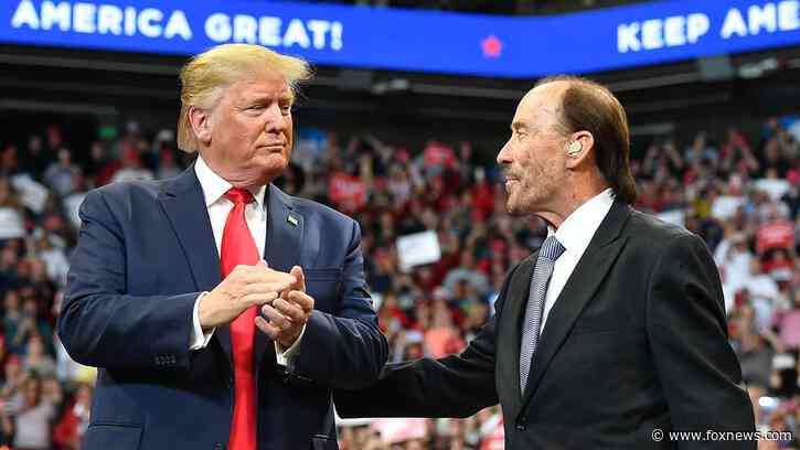 Lee Greenwood says he's 'very proud' to stand next to Trump during America's 250th celebration