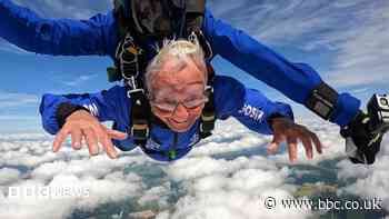 Man, 91, completes skydive for community group