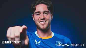 Everton sign midfielder Hackney from Middlesbrough