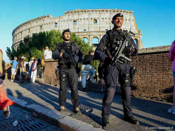 Lame e droga, blitz a Roma. Ok di Meloni: "Lo Stato c'è"