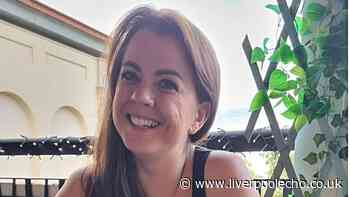 Mum-of-three on Universal Credit now earns £2k a month from home after 'out the blue' message