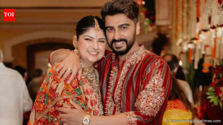 Arjun Kapoor holds sister Anshula's kaleera at pre-wedding festivities