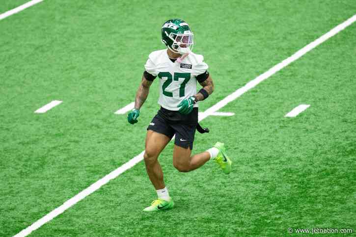 Jets News: Breece Hall, Geno Smith, Offseason Grades and Forum Buzz