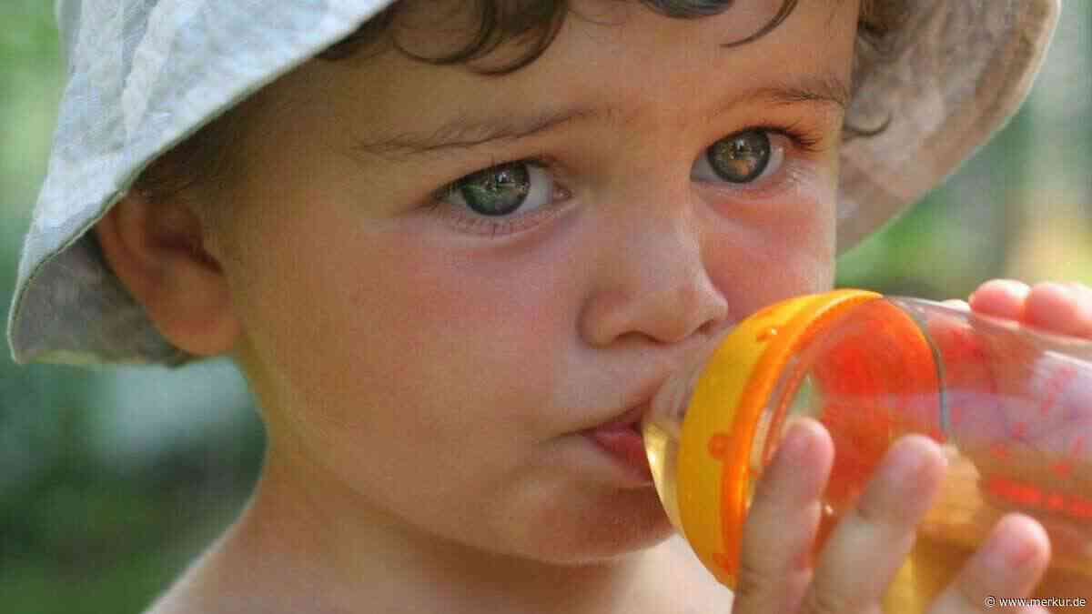 Sonnenstich und Hitzschlag bei Kindern erkennen