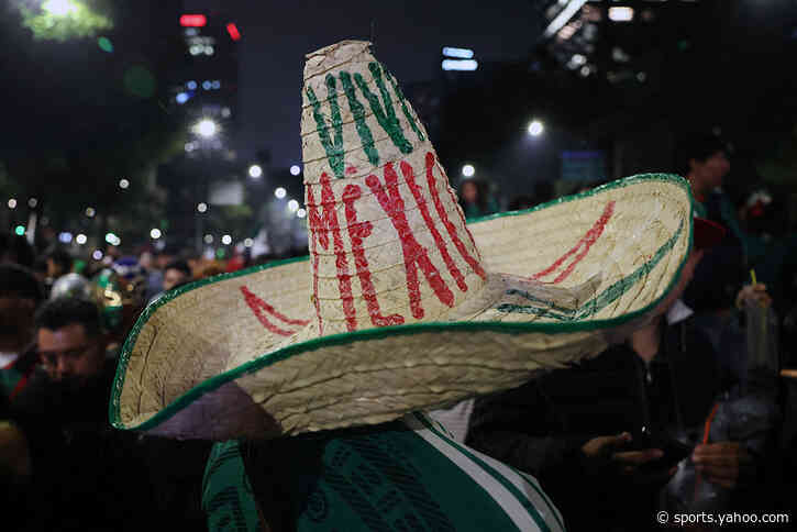 🎥 With drums and fireworks! Mexico fans keep England stars awake