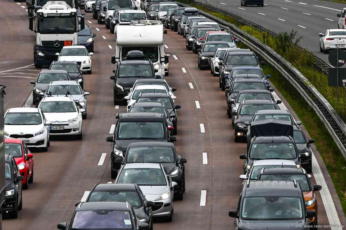 Drei Auffahrunfälle bei dichtem Verkehr auf A7