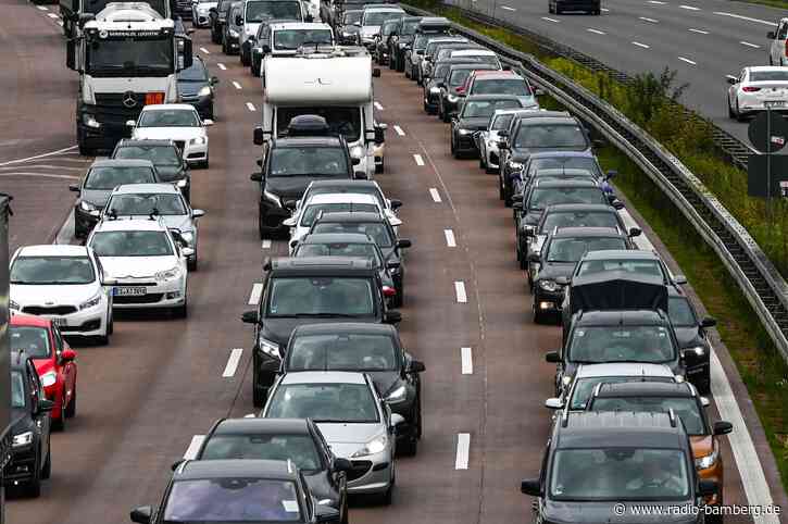 Drei Auffahrunfälle bei dichtem Verkehr auf A7