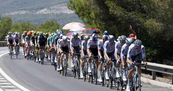 LIVE Tour de France | Kopgroep met twee Nederlanders bezig aan eerste klim, Molenaar verslaat Duitse kampioen bij tussensprint