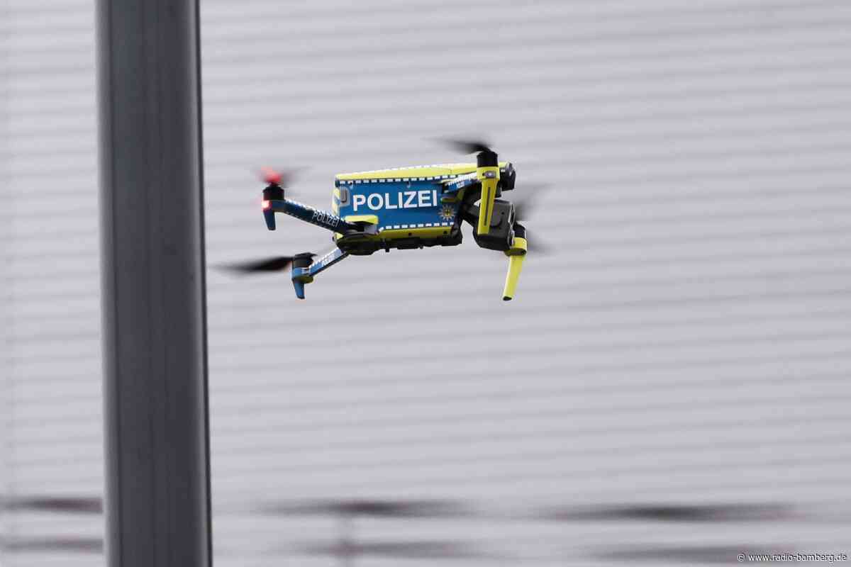 Polizei sucht nach Überfall auf Tankstelle nach den Tätern