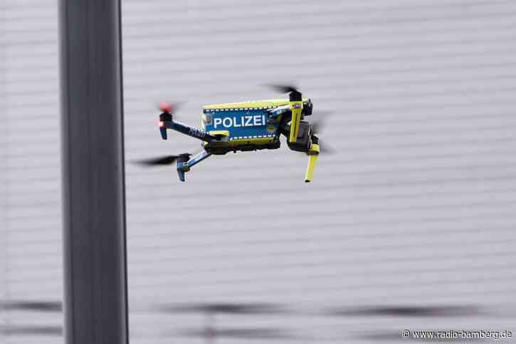 Polizei sucht nach Überfall auf Tankstelle nach den Tätern