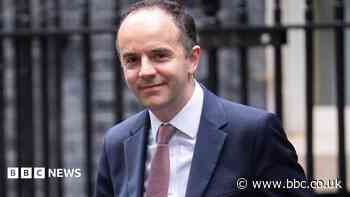 Health secretary seeks advice over maternity inquiry staff who refused to give evidence