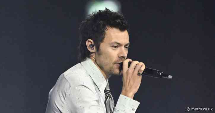 One Direction fans ‘sobbing’ after late Liam Payne’s parents share support for Harry Styles