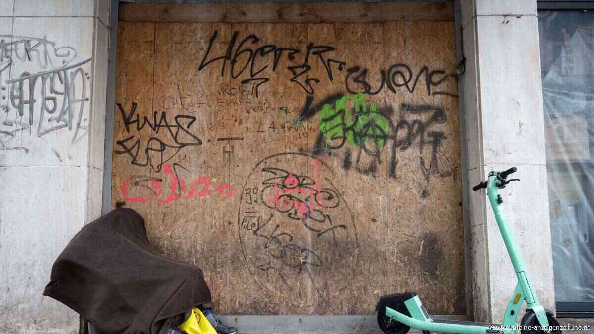 1000 Euro Rente reichen nicht: Rentner (80) lebt nach 49 Arbeitsjahren im Van