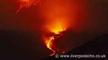 Mount Etna eruption triggers red alert and Sicily flights cancelled