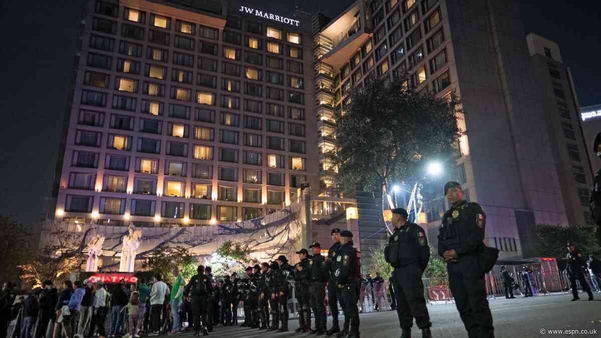 Mexico fans' serenata outside England hotel woke m...