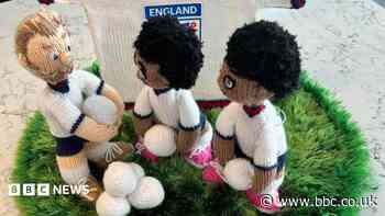 World Cup celebrated with knitted England display