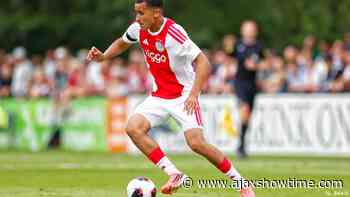 Toptalent Ajax krijgt kans van Míchel: ‘Hij is een goed persoon en straalt positiviteit uit'