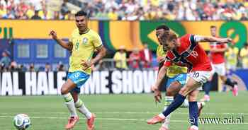 Ødegaard krijgt vlak voor rust grote kans om score te openen, Brazilië mist penalty tegen Noren
