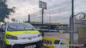 Man in serious condition after fight at Long Lane car wash