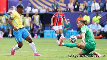 Neymar introduced with Brazil goalless against Norway in World Cup last 16