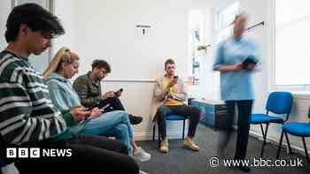 New app aims to cut NHS waiting times for patients