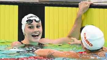 Summer McIntosh breaks women’s 200m butterfly world record at Canadian swim trials