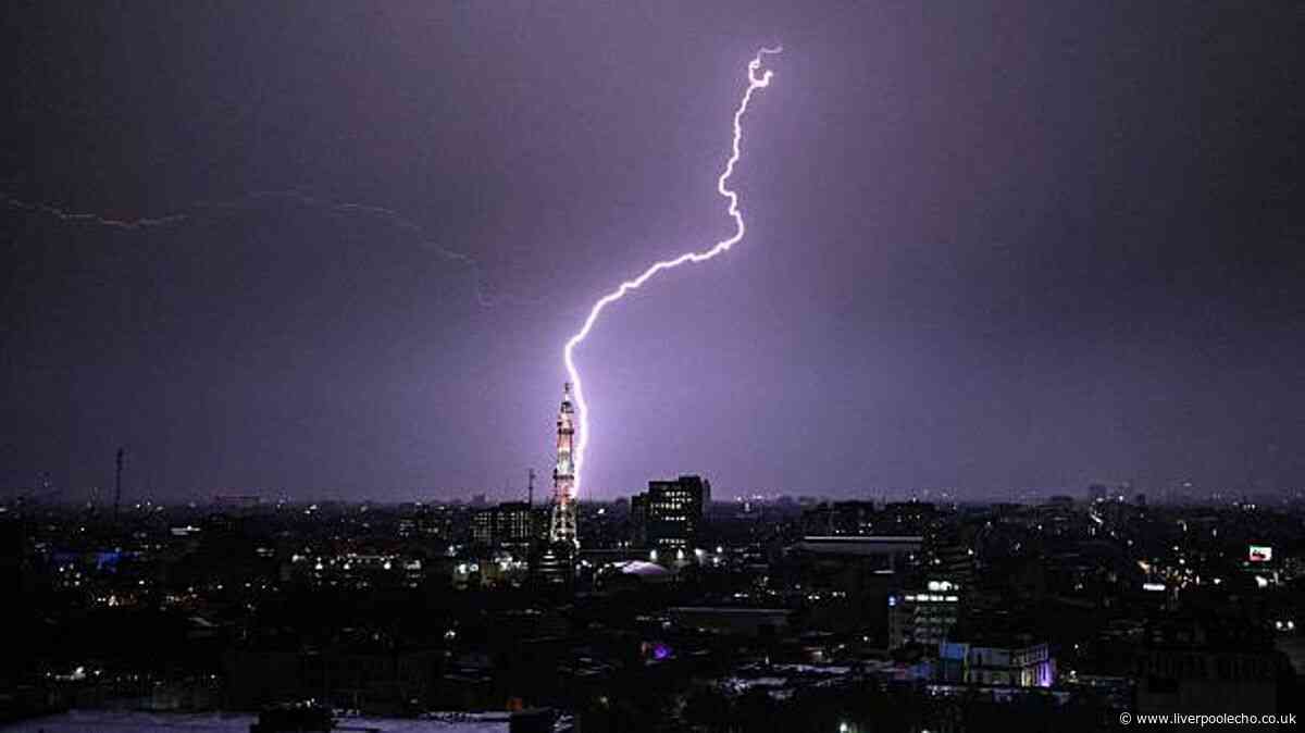 England's World Cup last-16 clash with Mexico delayed as thunderstorm hits Azteca Stadium
