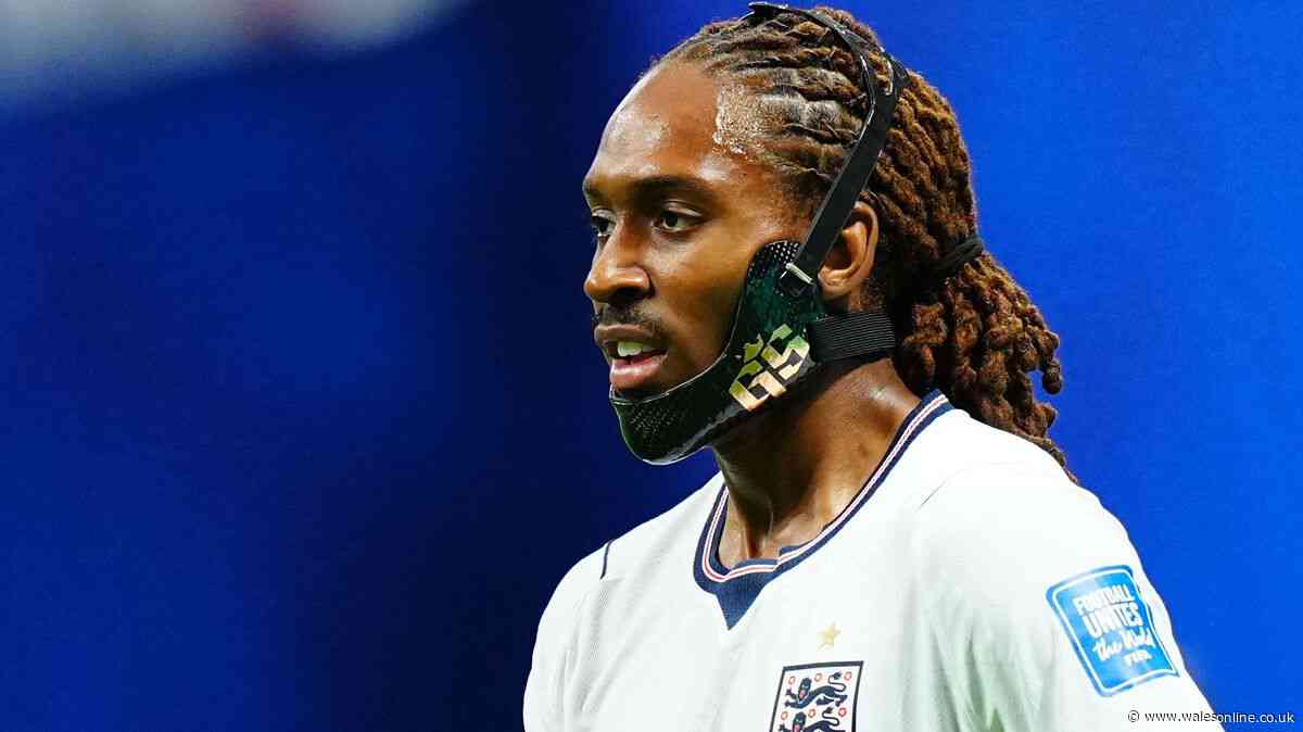 What is Djed Spence wearing on his face during England v Mexico