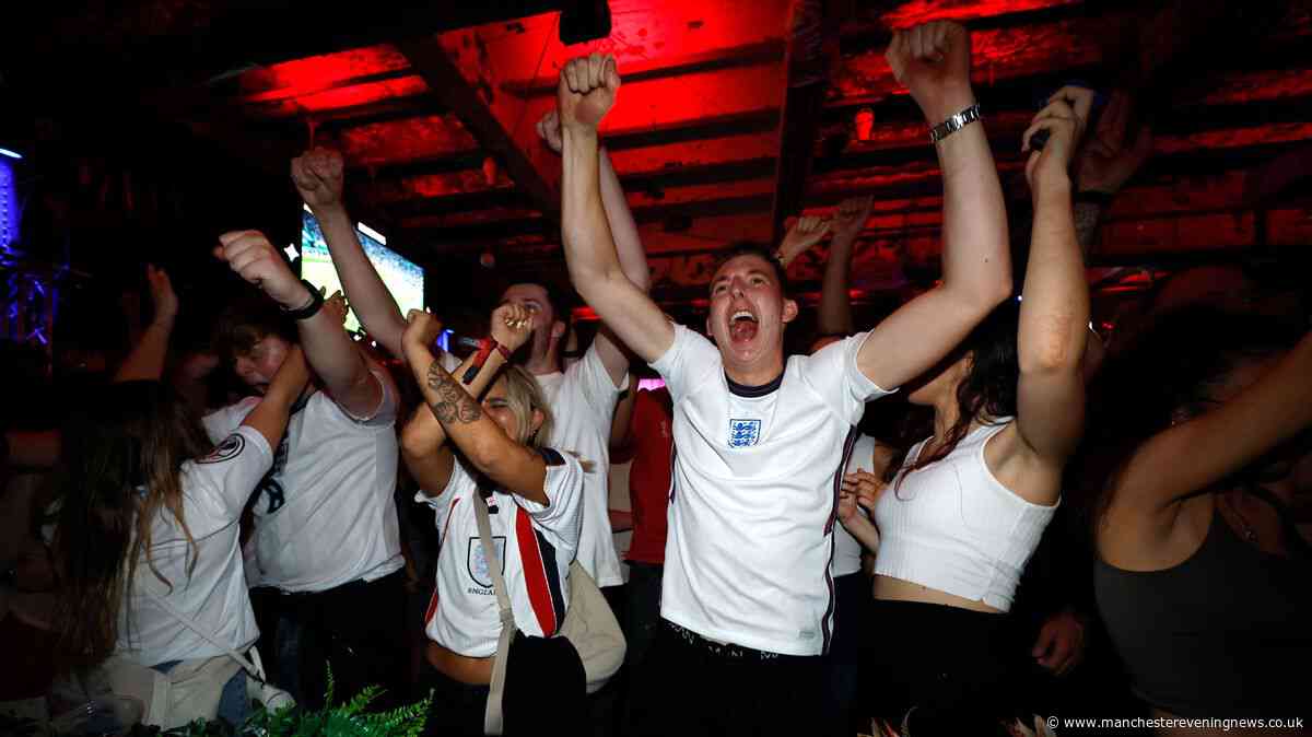 'Wonderwall', wild celebrations and a Bellingham masterclass as Manchester erupts after World Cup thriller