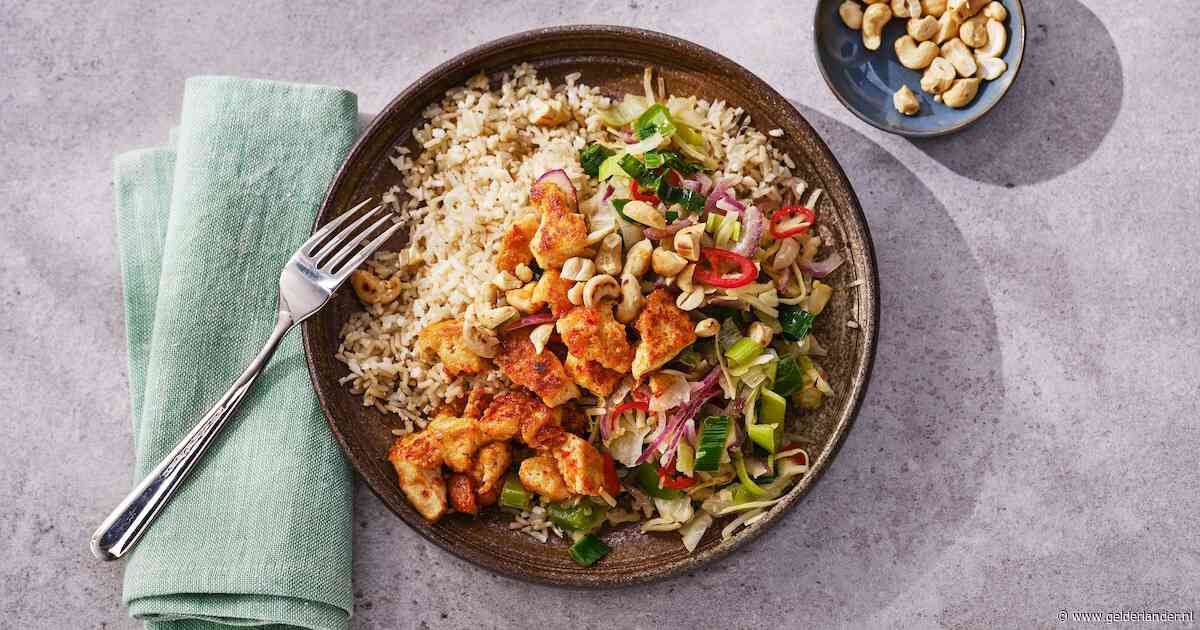 Wat Eten We Vandaag: Sweet chili-tofu met rijst en cashewnoten