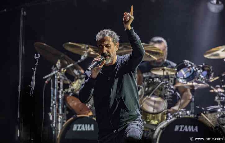 Watch viral footage of System Of A Down’s wild crowds in France