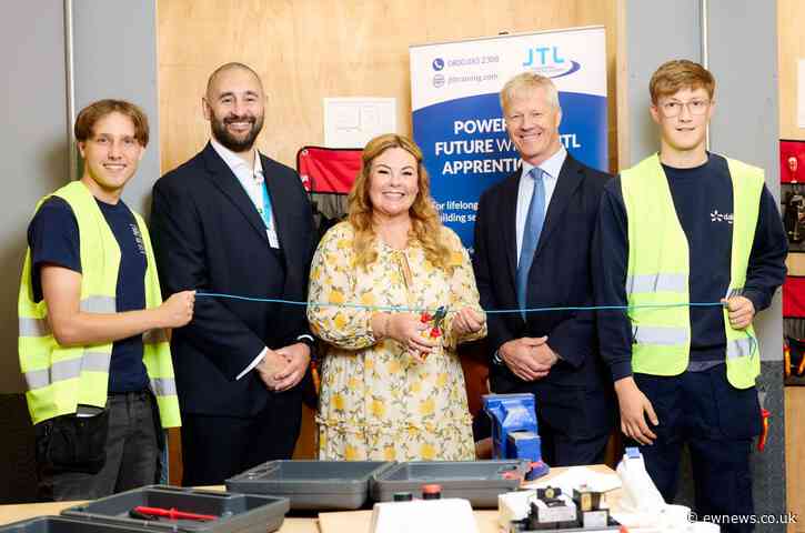JTL celebrates opening of new Teesside Training Centre