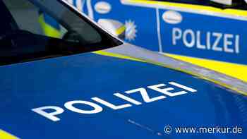 Unfallflucht in Neuhaus: VW Touran angefahren und geflüchtet