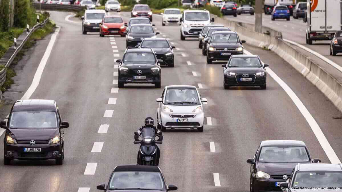 Für Millionen Autofahrer wird 2026 eine neue Brems-Vorschrift der EU verpflichtend!