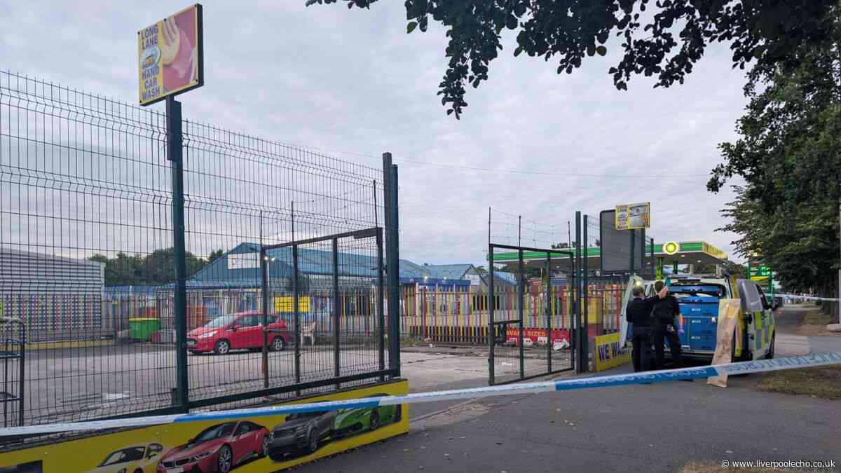 Man still in hospital after fight at Long Lane car wash