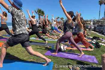 San Diego banned yoga classes at beaches and parks. An instructor known as ‘Namasteve’ is taking them to the mat
