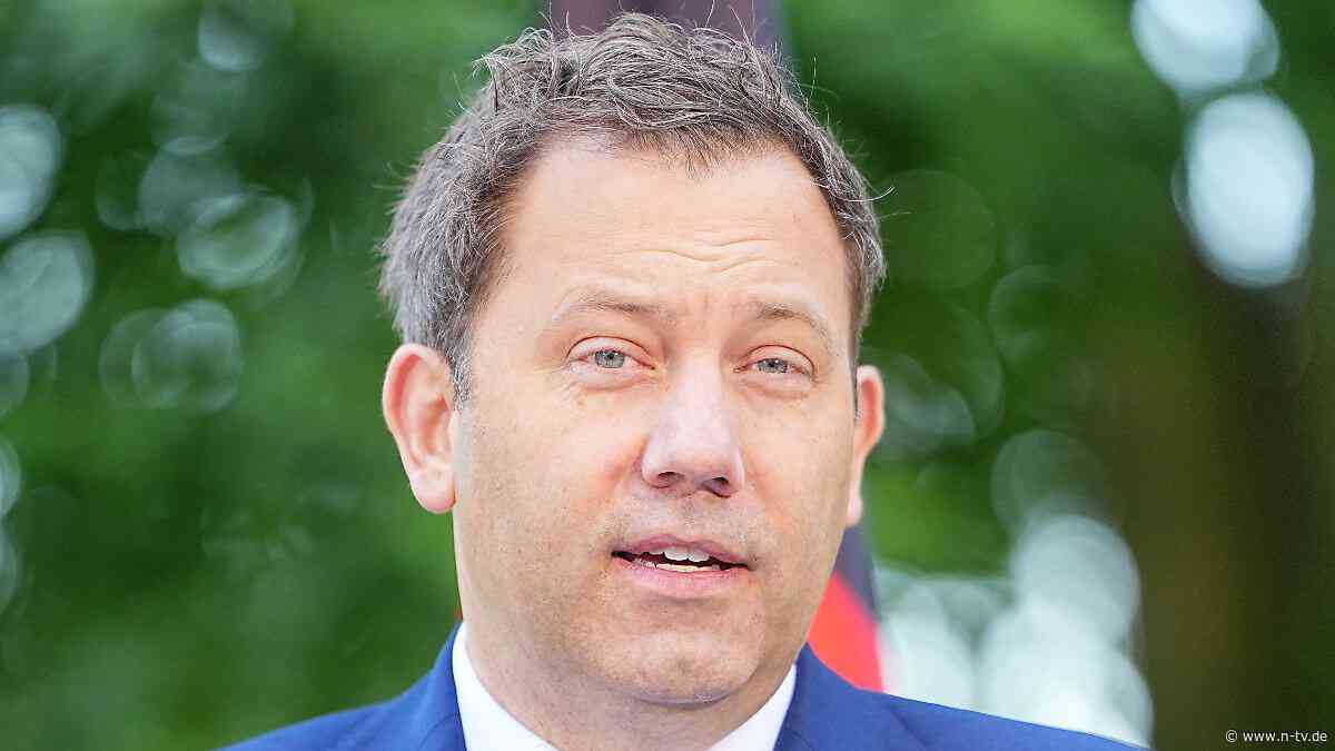 Greenpeace: "Raubzug" am KTF: Opposition und Verbände zerreißen Klingbeils Haushaltsplan