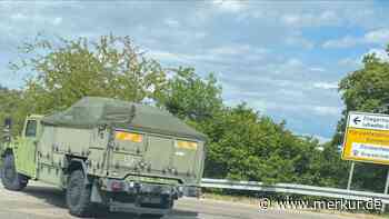 Besuch in Fursty: NATO-Fahrzeuge auf dem Weg zum Fliegerhorst