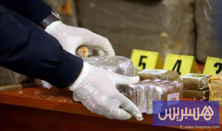 مطاردة بحرية تنتهي بحجز مخدرات